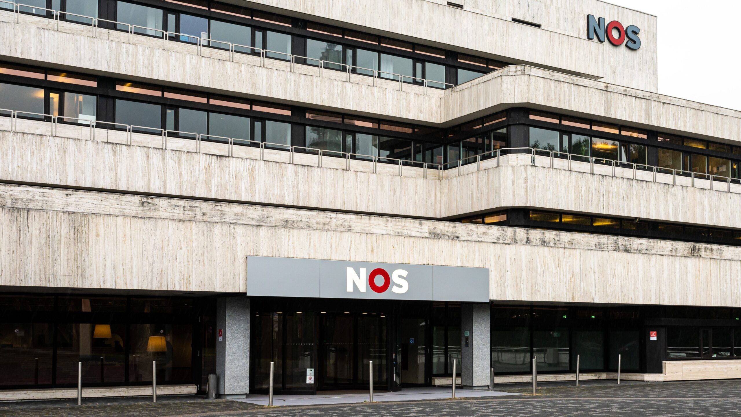 NOS-gebouw op het Mediapark in Hilversum