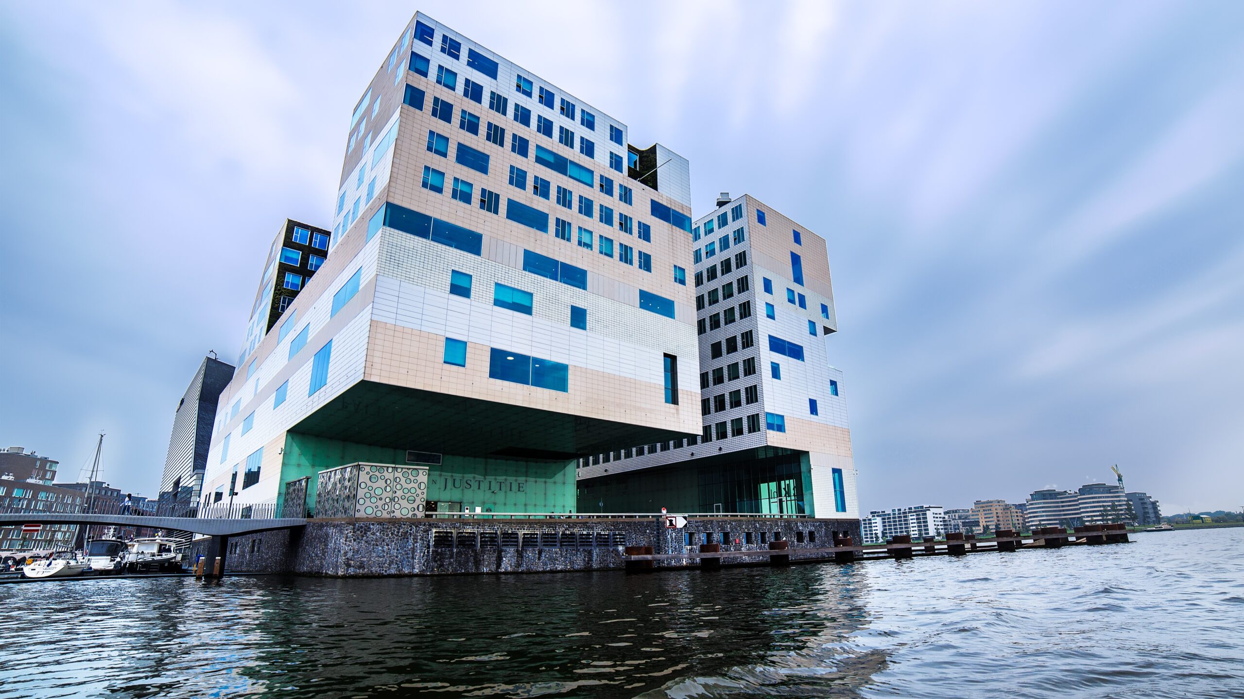 Paleis van Justitie Amsterdam, zetel van de Ondernemingskamer - Beeld: Shutterstock