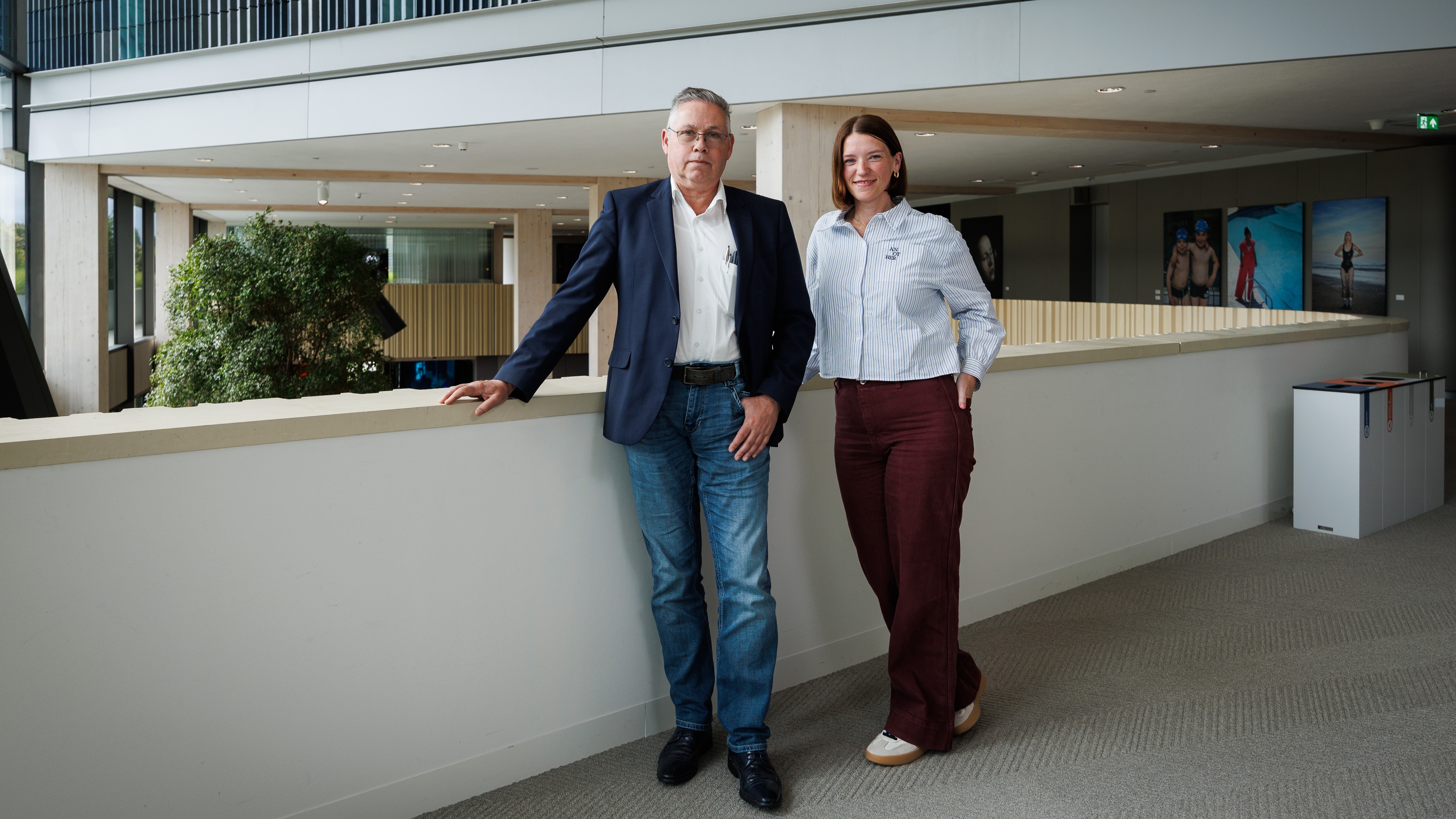 Ambtelijk secretaris Bianca de Lange en OR-voorzitter Hans de Hees van DPG Media. Foto: Diederik van der Laan / Dutch Photo Agency