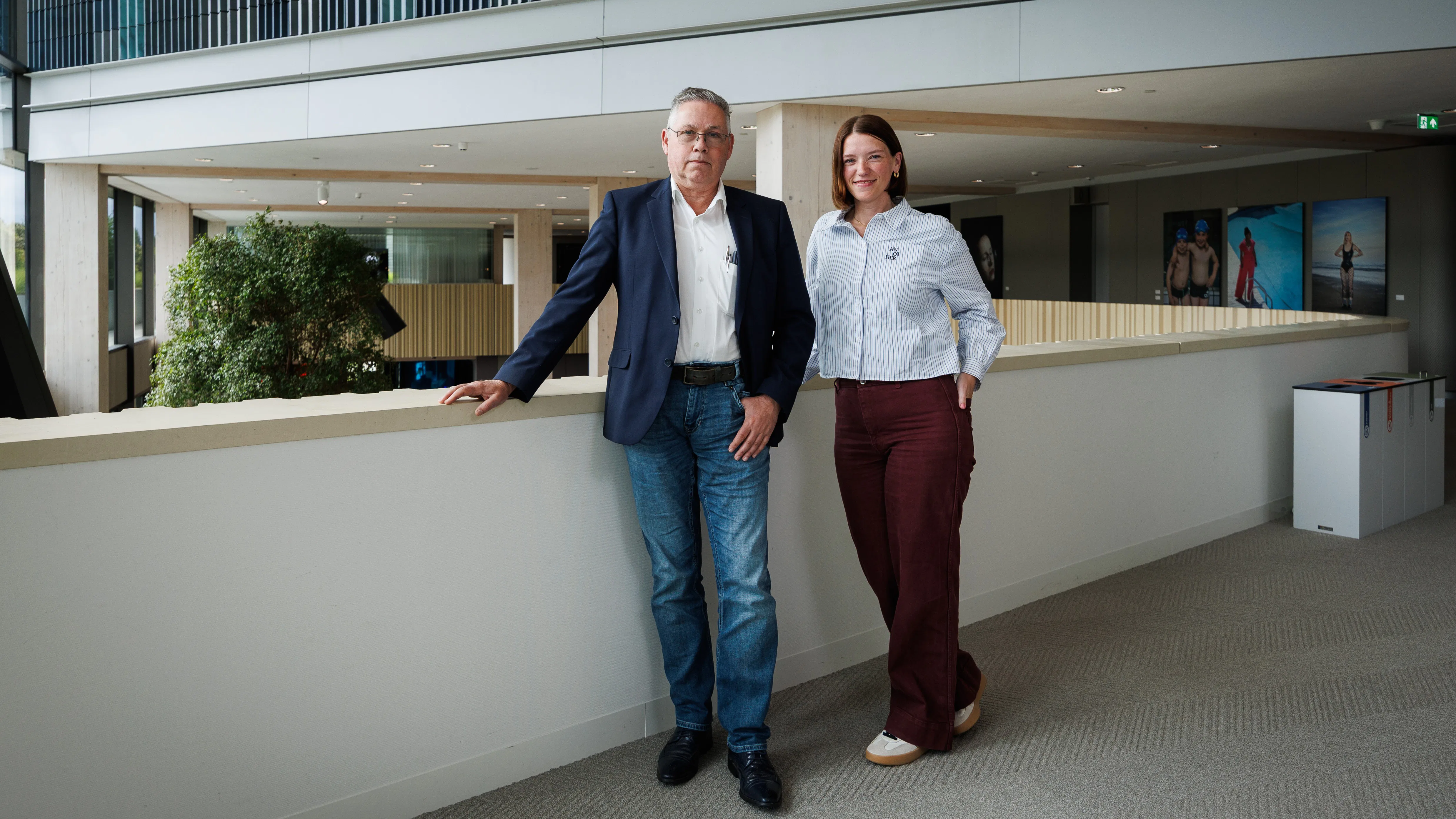 Ambtelijk secretaris Bianca de Lange en OR-voorzitter Hans de Hees van DPG Media. Foto: Diederik van der Laan / Dutch Photo Agency